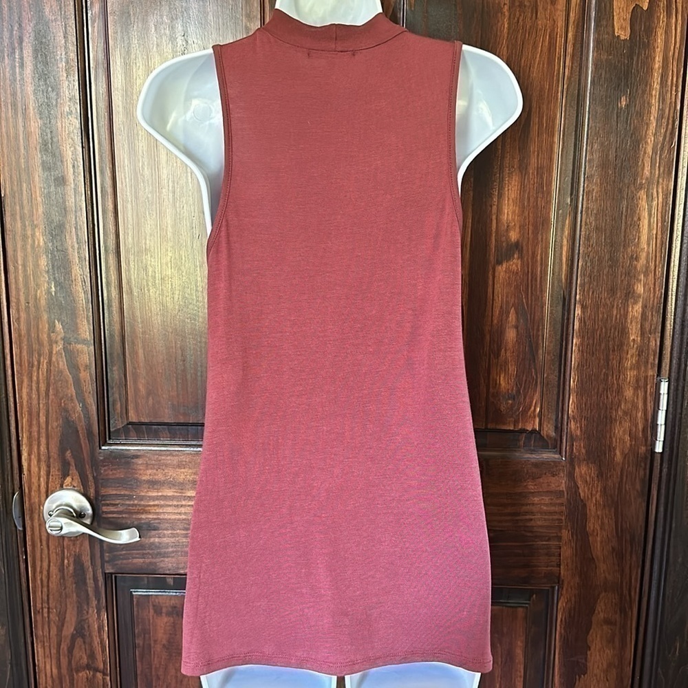 Sleeveless tank - Picture 4 of 4